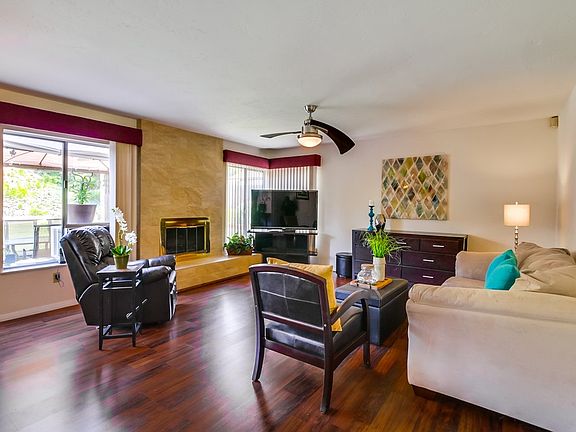 5th image of 12548 Perla Ct