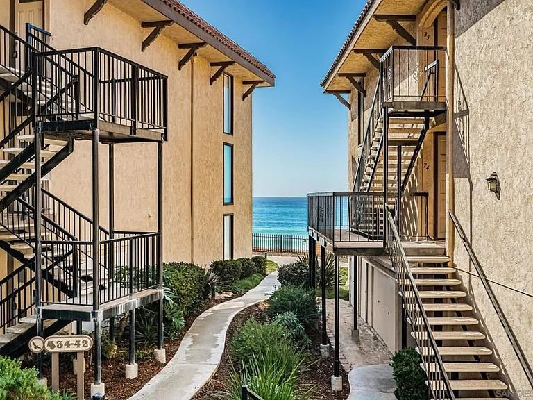 190 Del Mar Shores Ter #58 — Photo 37