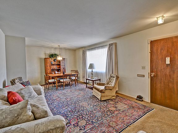 3rd image of 10325 W Willie Low Cir