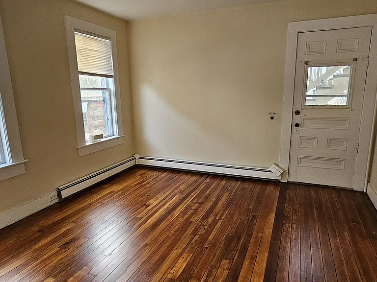 1654-1658 N Main St #1654 — Photo 3