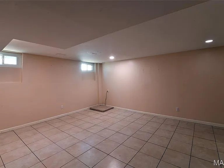 1419 Sawyers Trail Ct — Photo 46