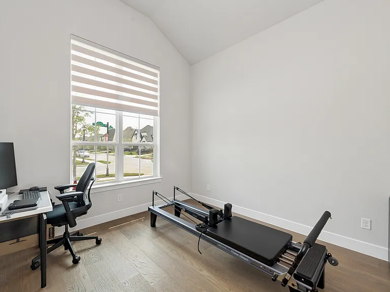 2790 Starwood Dr — Photo 12
