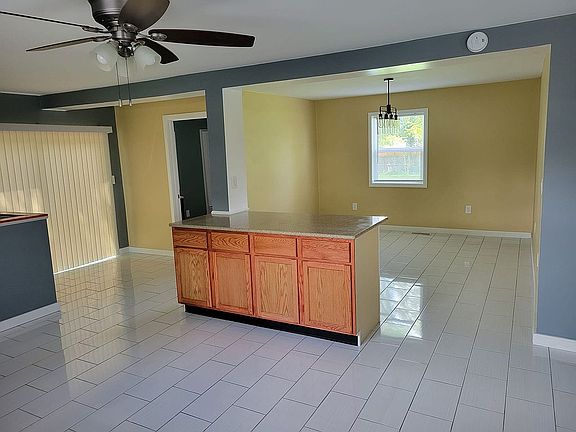 4th image of 1155 Columbus Ave