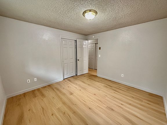 5th image of 3210 NE 44th St
