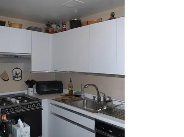 80 Hothorn Ave, Yonkers, NY 10707