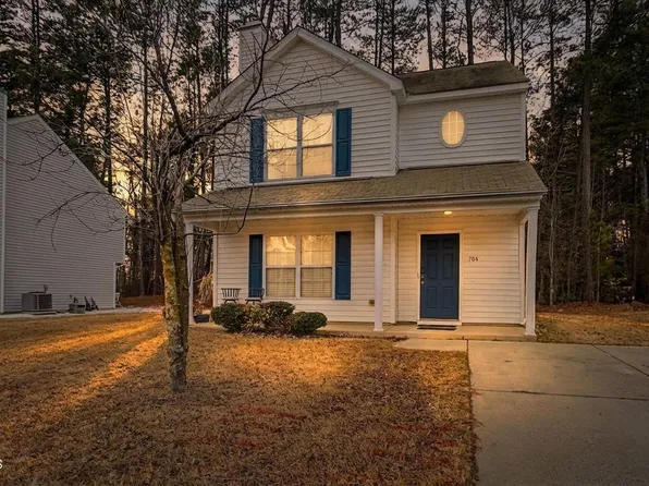 704 Big Twig Ln, Durham, NC 27703