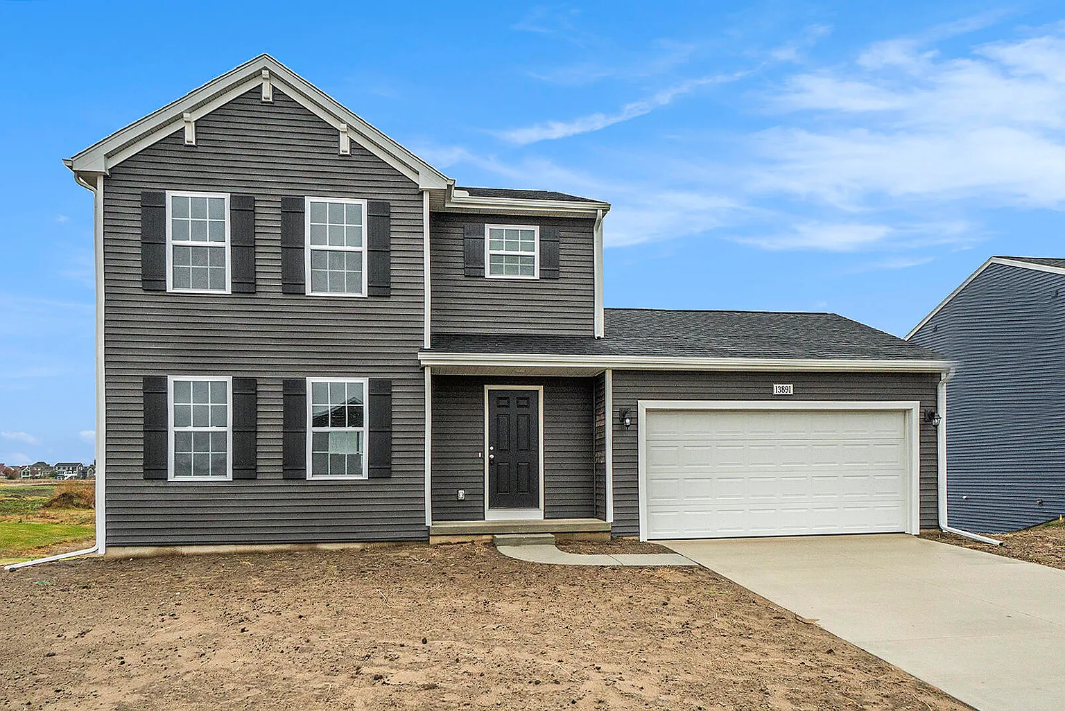 1005 Foxglove Ave photo 1
