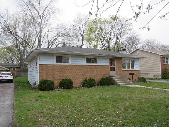 2nd image of 22816 Ridgeway Ave