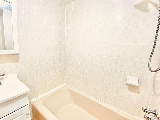 3rd image of 174 Atlantic Ave Floor 3