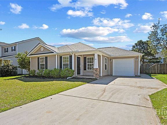 2nd image of 29 Twin Oaks Pl