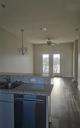 5th image of 4504 Pontchartrain Dr