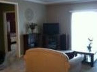 303 Regency Pl, Woodbridge, NJ 07095