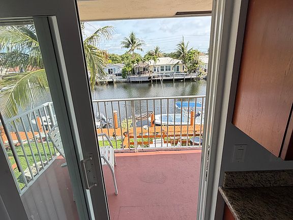 5th image of 1801 SE 4th St APT 8