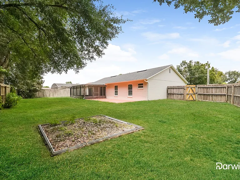 626 McKinley Ct — Photo 14