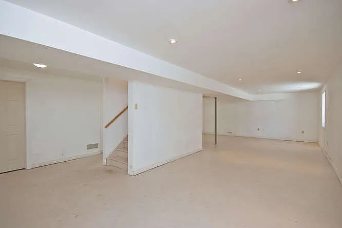 864 Teakwood Ln — Photo 29