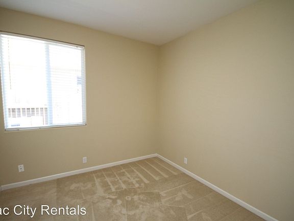 5th image of 10113 Lambeau Ct