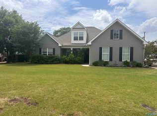 906 Cleermont Dr SE, Huntsville, AL 35801