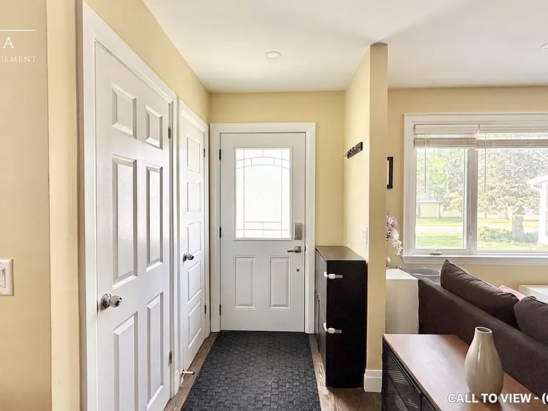 27 Fairfax Cres #1 — Photo 9