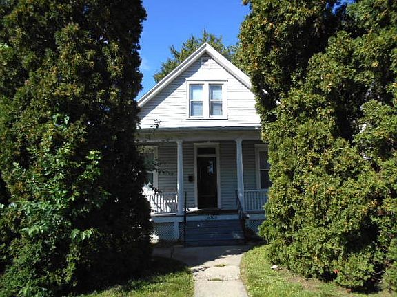 2nd image of 1009 Hennepin St