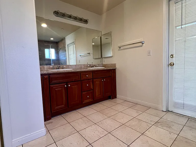 4490 Gabriella Pl — Photo 25