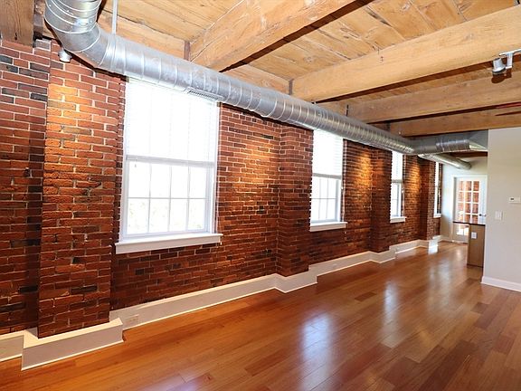 4th image of 25 Cedar St Unit 10