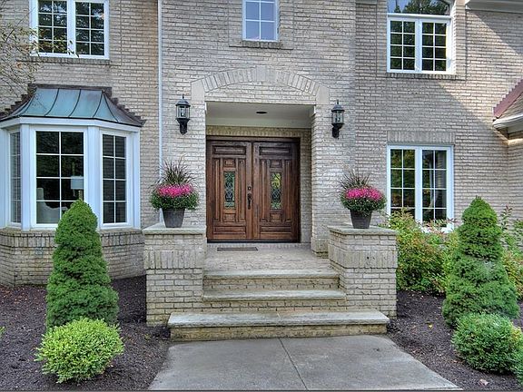 4th image of 8966 Red Tail Ln