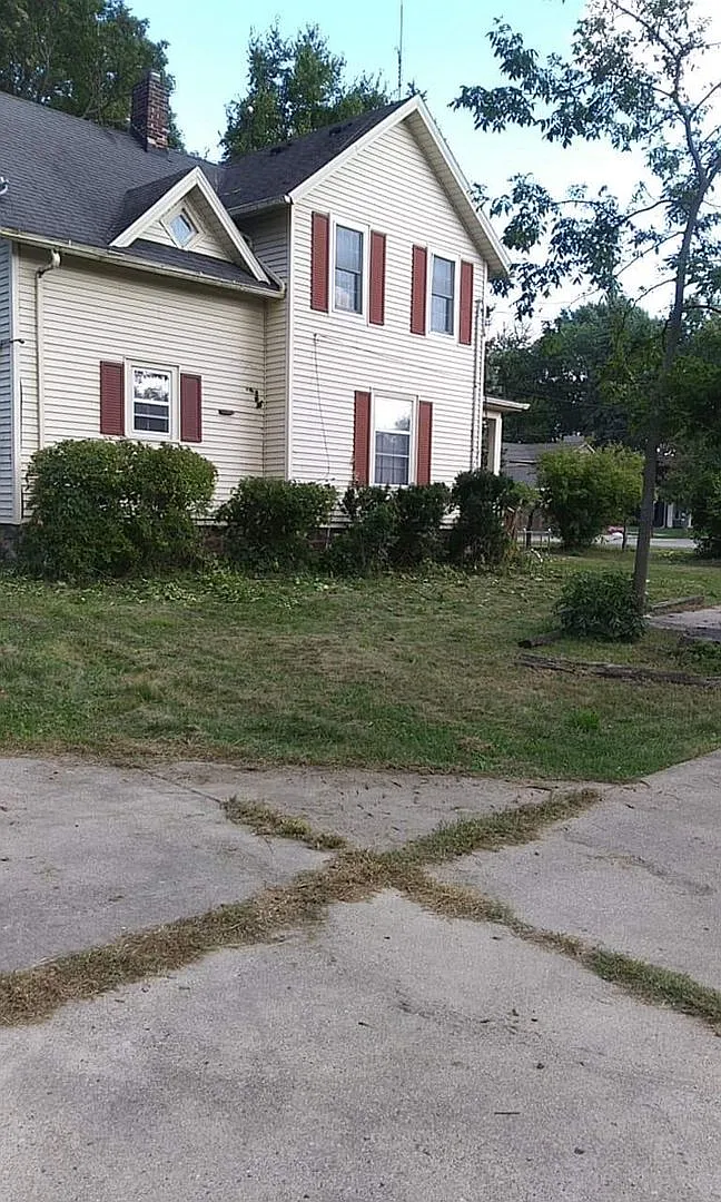 Welcome to 3108 E. Lake Lansing! — Photo 1