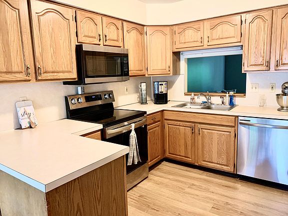 3rd image of 17 Skyline Cir NW #17