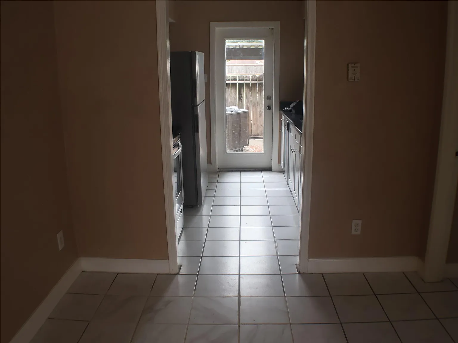 3 bed, 3.0 bath, 1680 sqft, $1,600 — Photo 4
