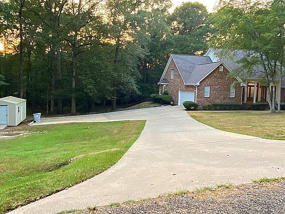 5th image of 136 Bonnie Brook Dr