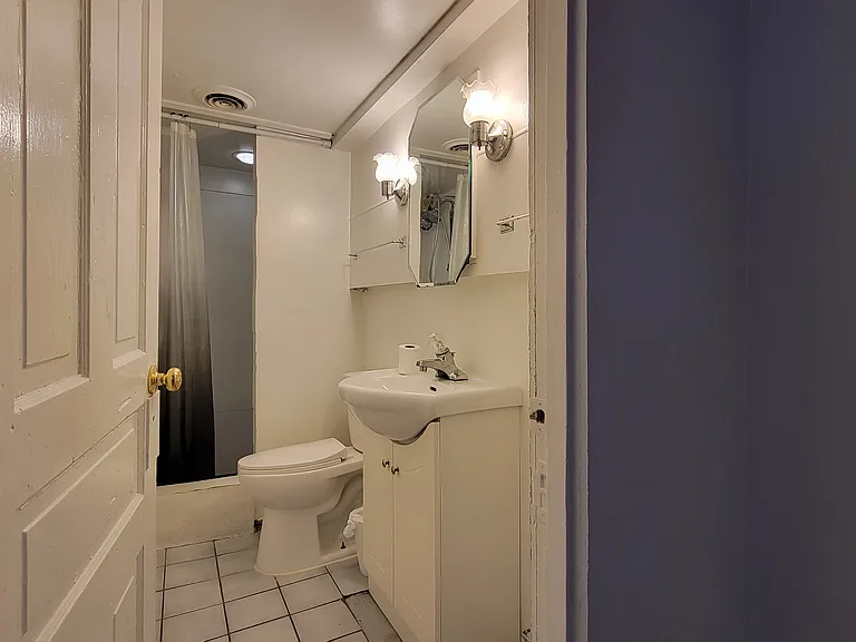 35 W Franklin Ave #BASEMENT — Photo 5
