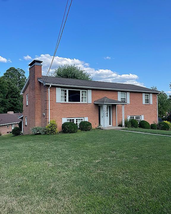 2nd image of 632 Easy St