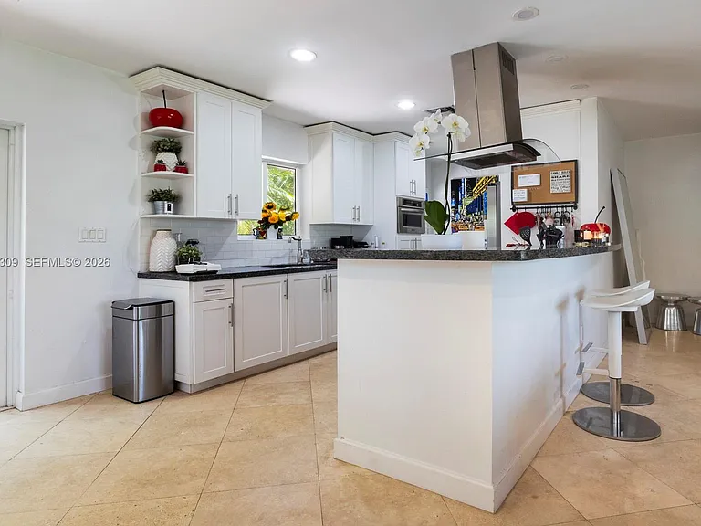 8315 SW 62nd Ct — Photo 7