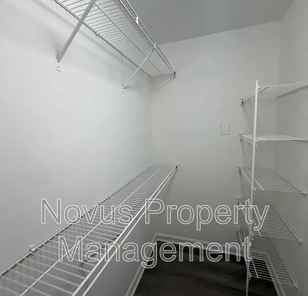 214 Farmington Trce — Photo 17