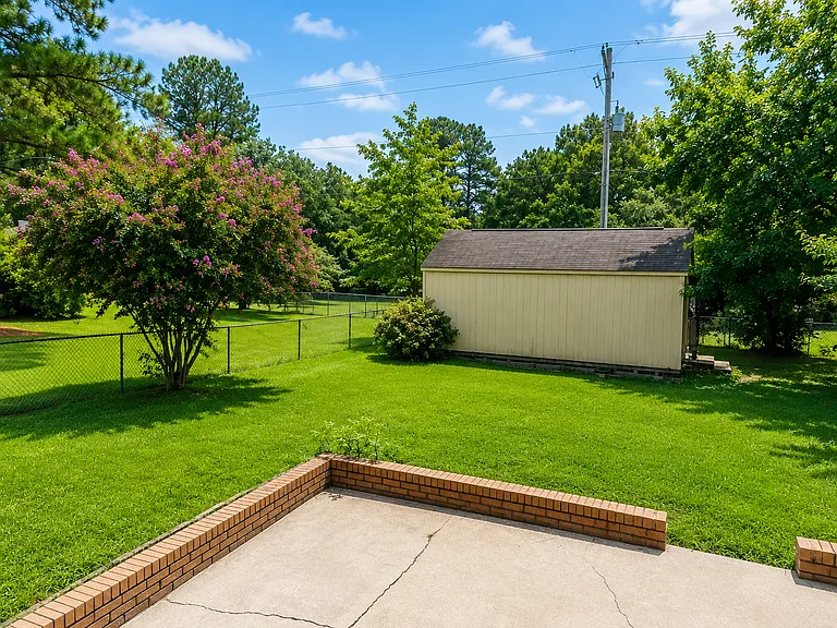 208 Inway Dr — Photo 16