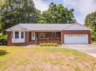 12 Whispering Pines Rd NE, Rome, GA 30161
