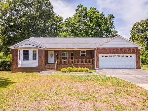 12 Whispering Pines Rd NE, Rome, GA 30161
