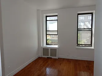 Rented by Aimee Grodanz, LREB