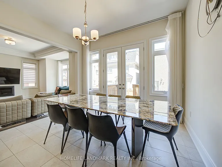 35 Red Giant St #MAIN 2ND FLOOR — Photo 23
