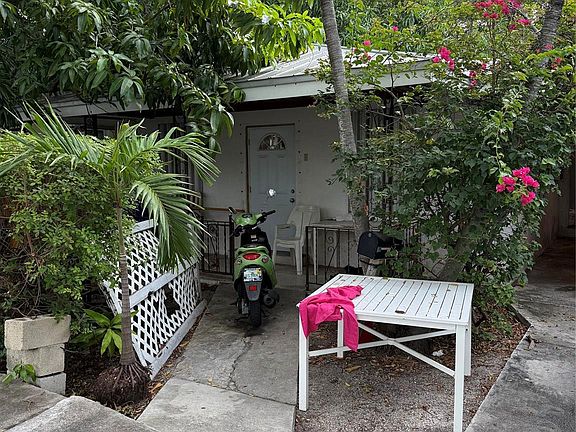 3rd image of 414 Virginia Street