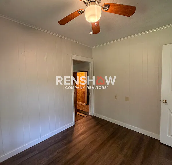 450 Bedwell St — Photo 30