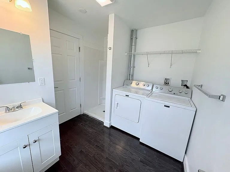 214 W Hope Ave — Photo 9
