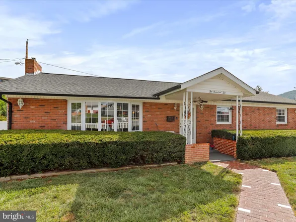 202 Airport St, Keyser, WV 26726