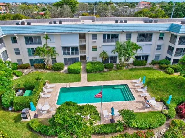 3055 Riviera DR #208, NAPLES, FL 34103