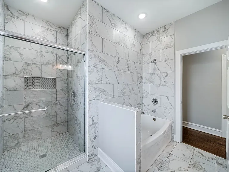 5426 W Jackson Blvd #1 — Photo 8