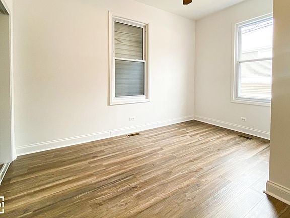 5th image of 3324 N Clifton Ave APT 1R