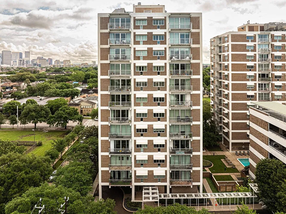 3600 Montrose Blvd #207