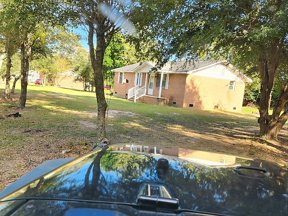 2nd image of 132 Libra Rd