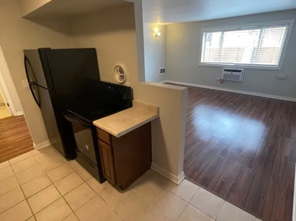 Rivertrail Homes, 515 S Milwaukee Ave #517-7, Wheeling, IL 60090