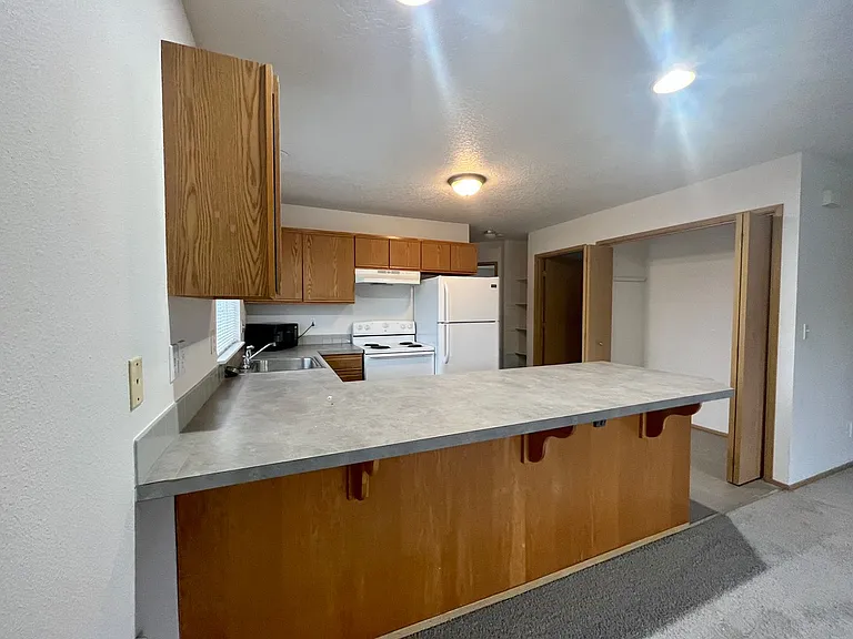 3658 SE 32nd Ave — Photo 4